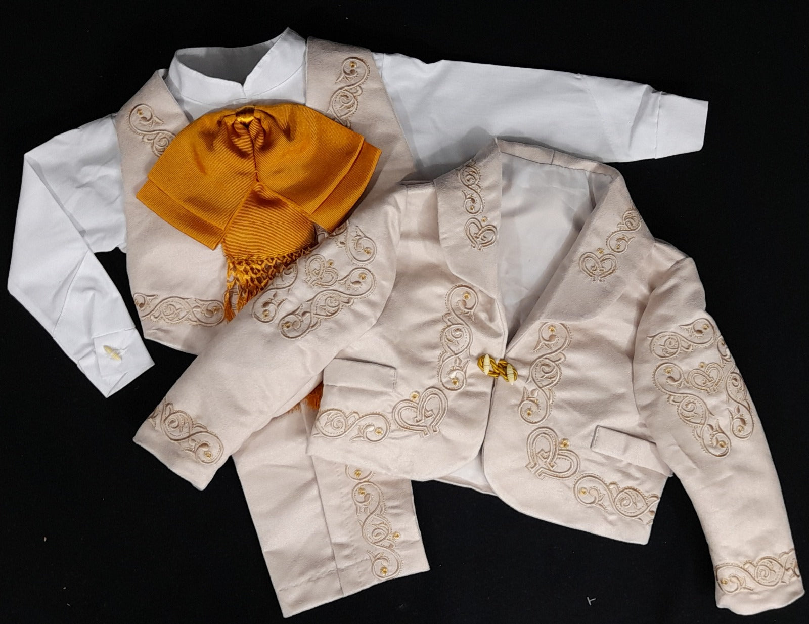 Traje Charro Gamusa con Sombrero