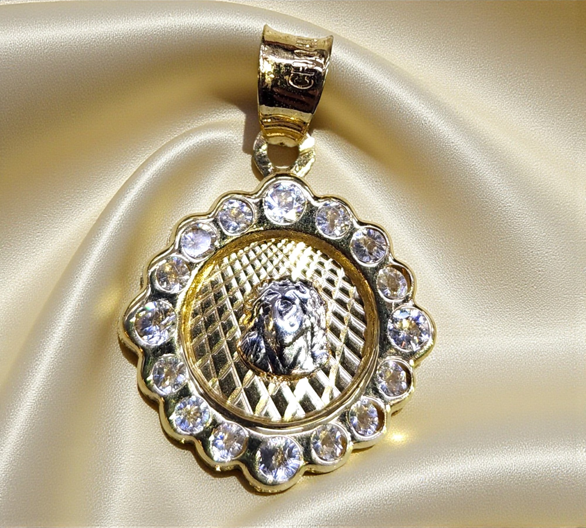 Medalla Cristo Zirconia Grande