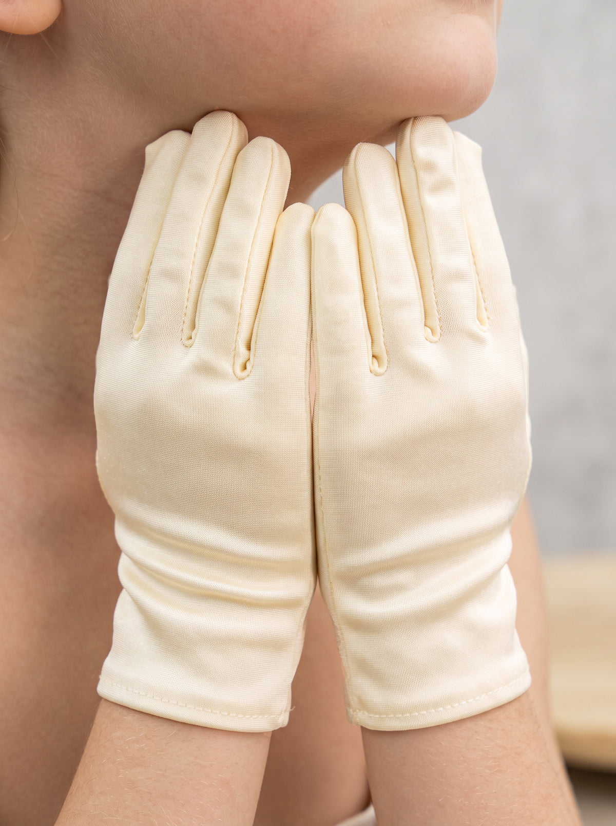 Guantes Primera Comunión Licra Liso Corto