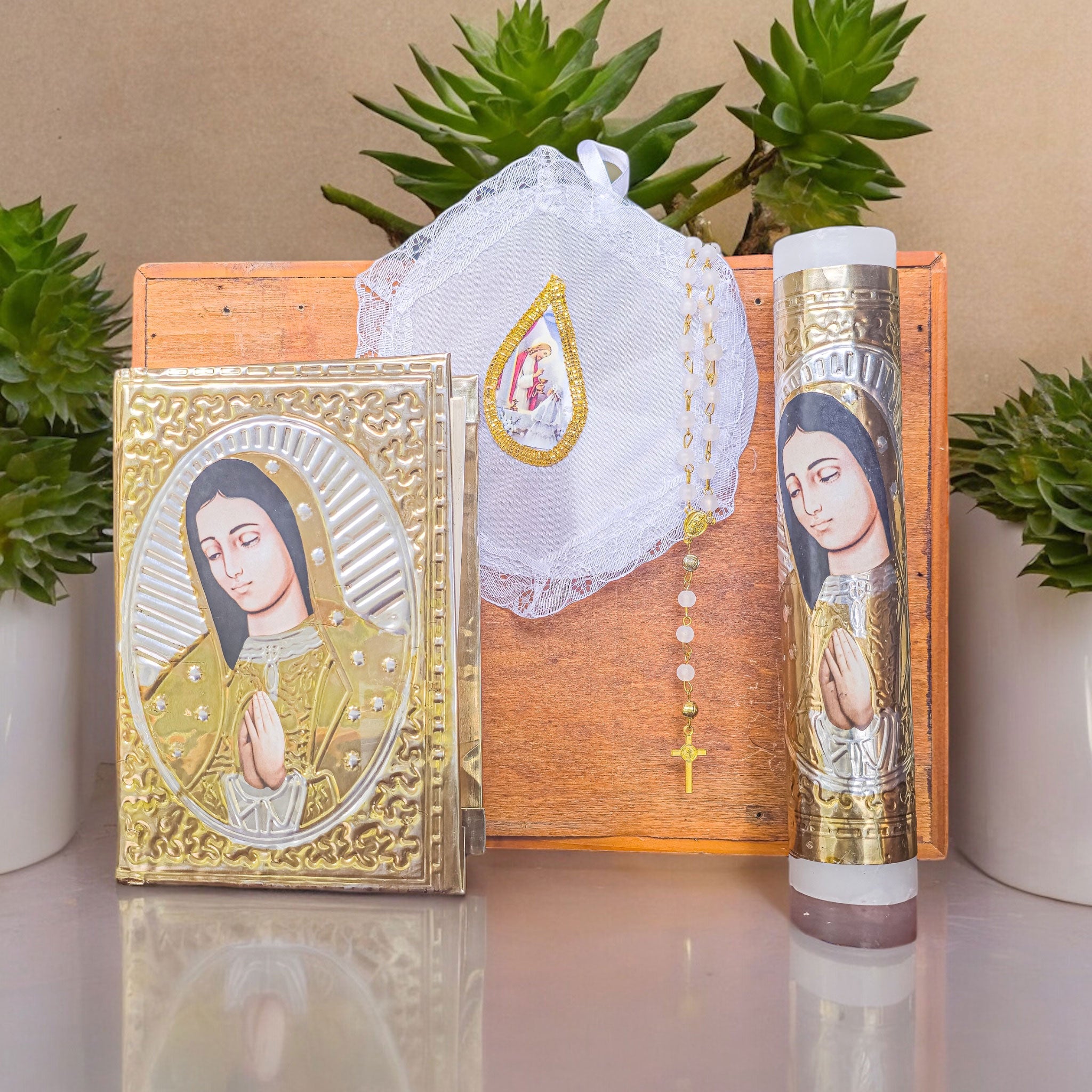 Kit de Vela Primera Comunión Caja VE Repujado Virgen Marco