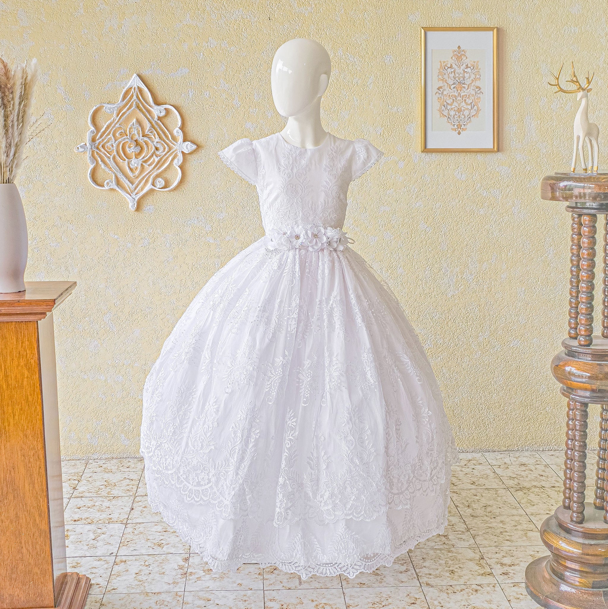 Vestido primera comunión en color blanco modelo kristel foto 2