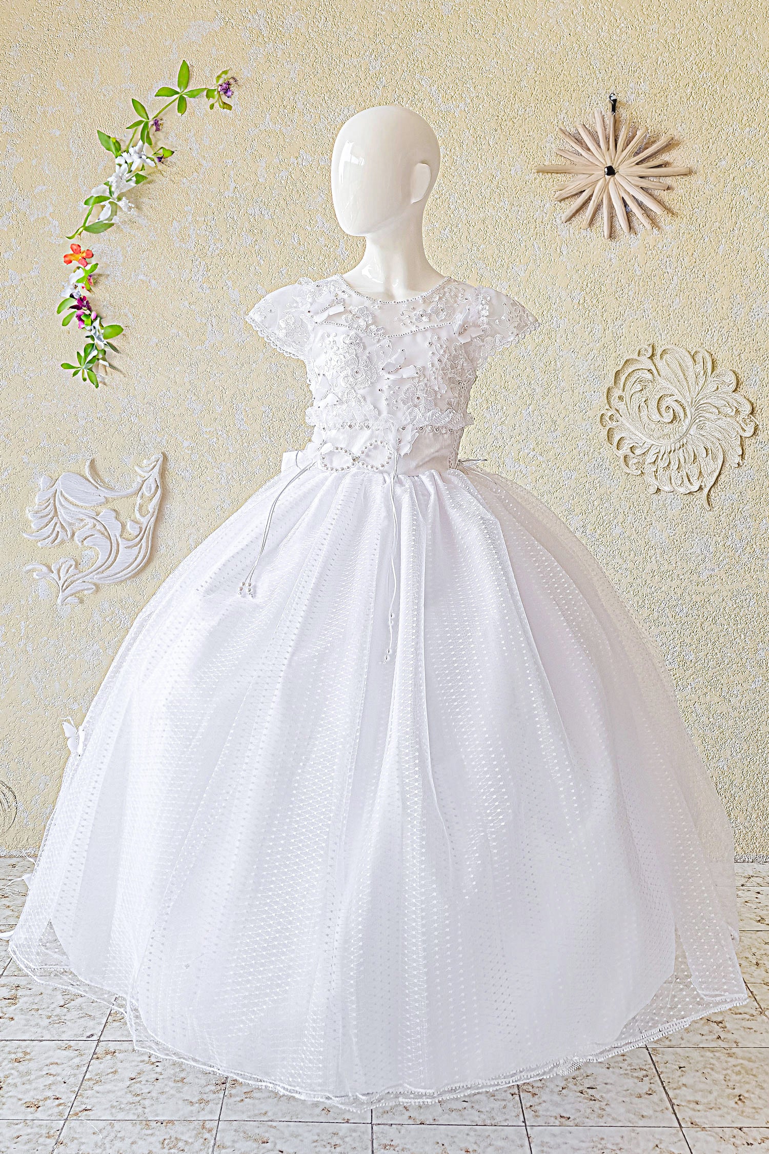 Vestido primera comunión color blanco modelo lluvia foto 1