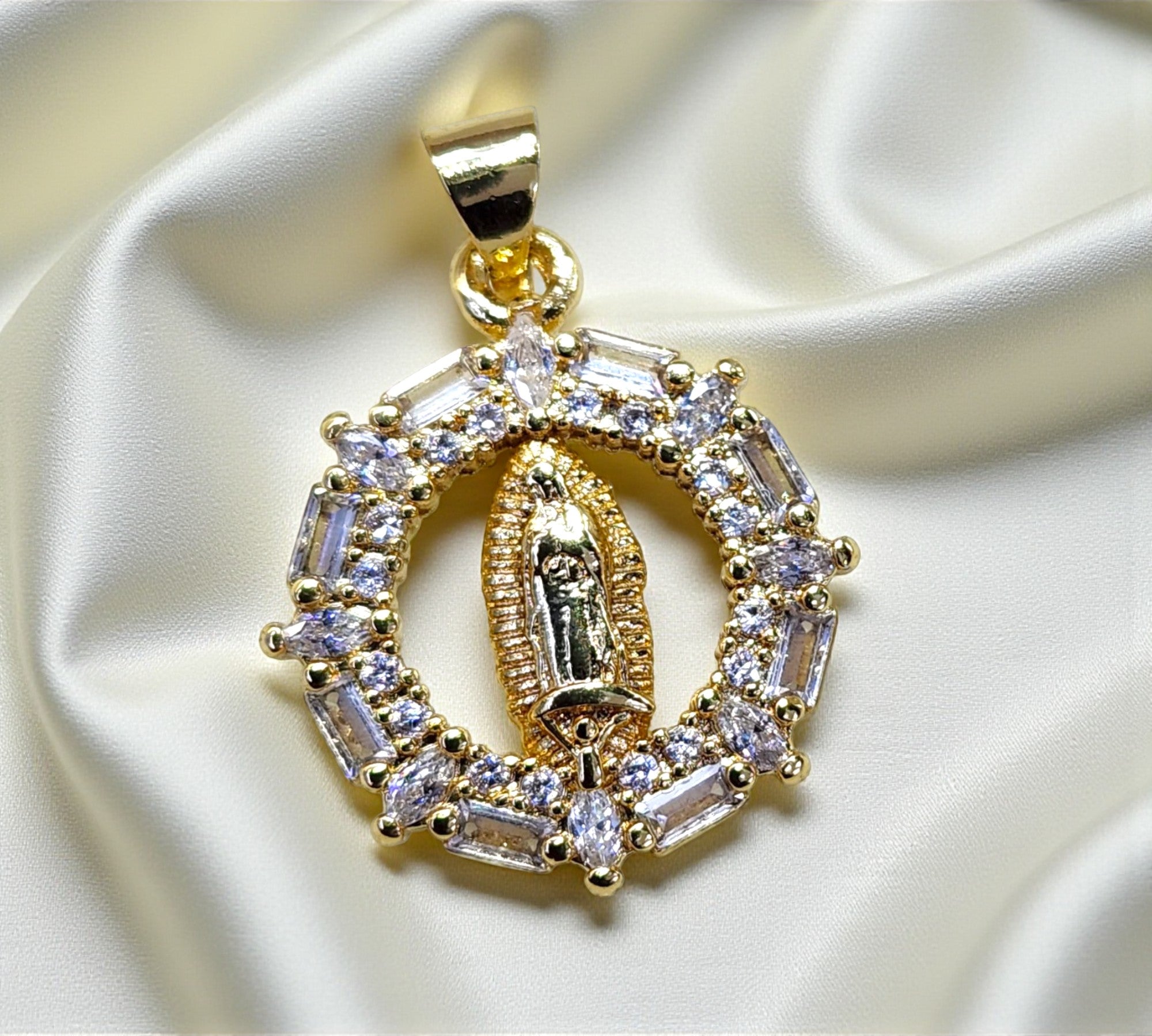 Medalla Zirconia Bag