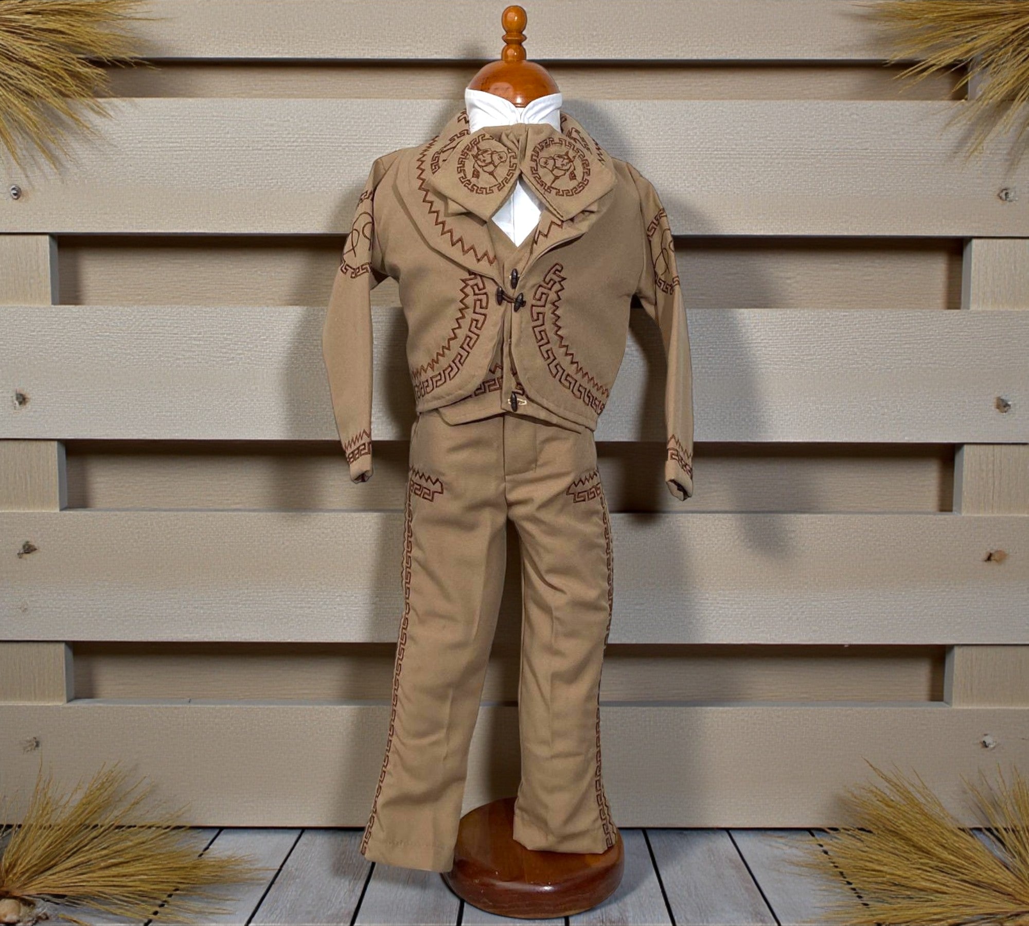 Traje Charro con Sombrero