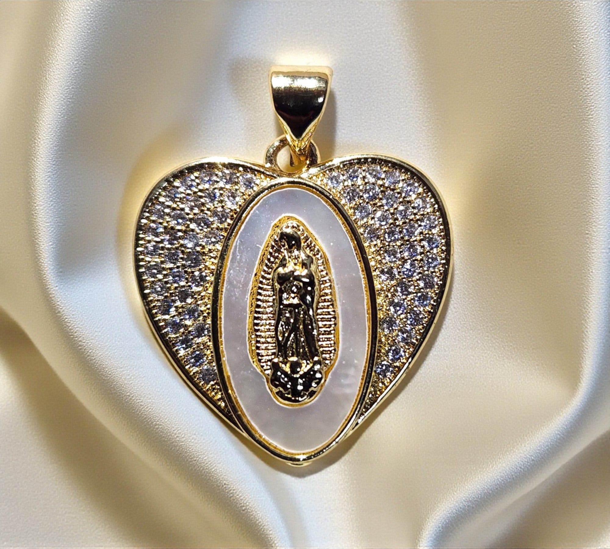 Medalla Corazon Virgen Madre Perla