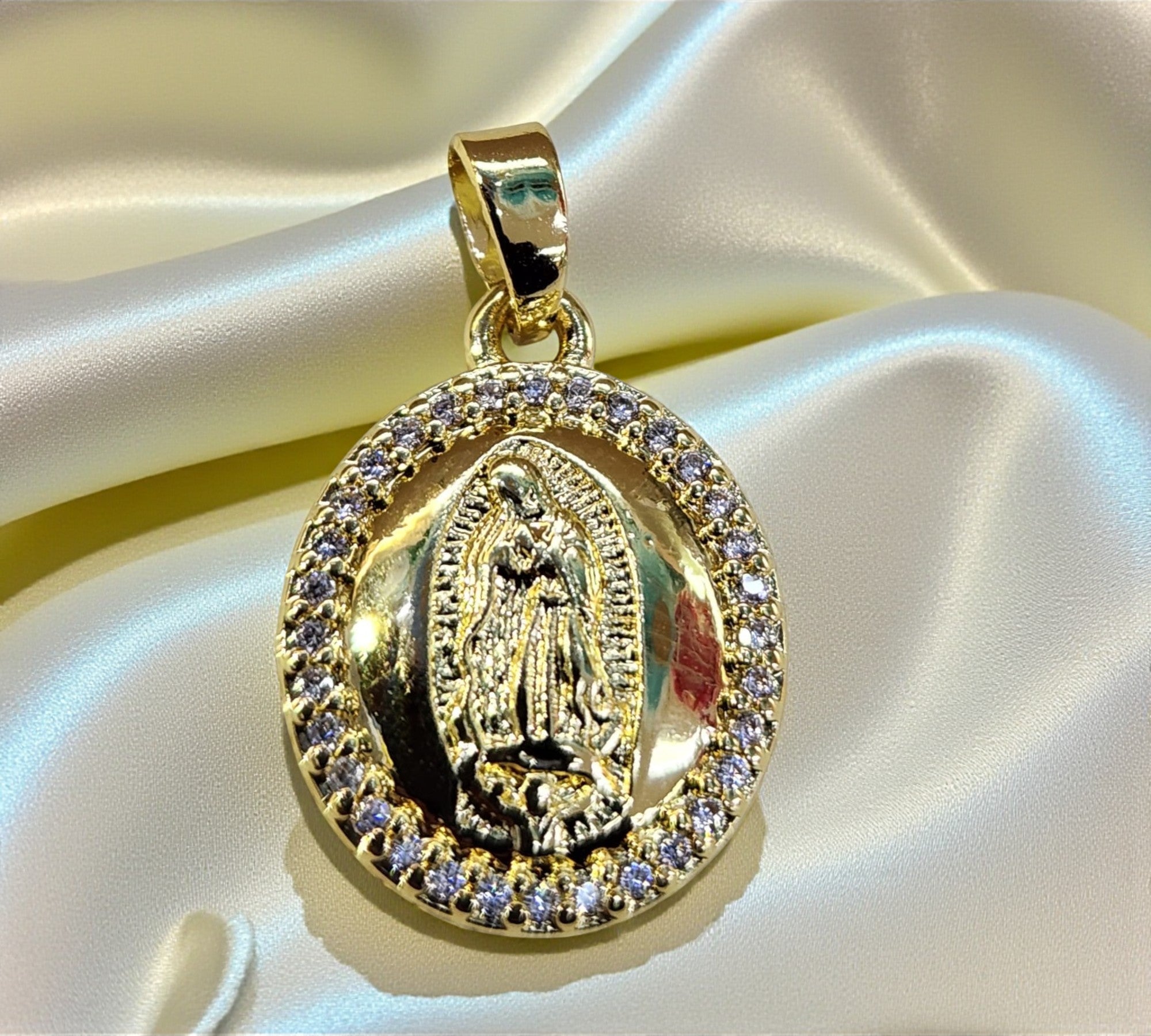 Medalla Oval Guadalupe Marco Piedra