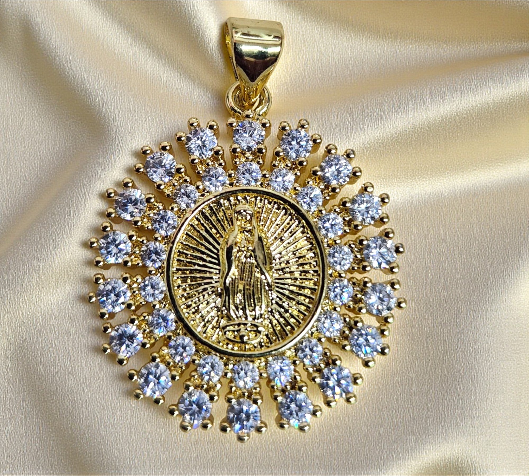 Medalla Virgen Circonia Grande