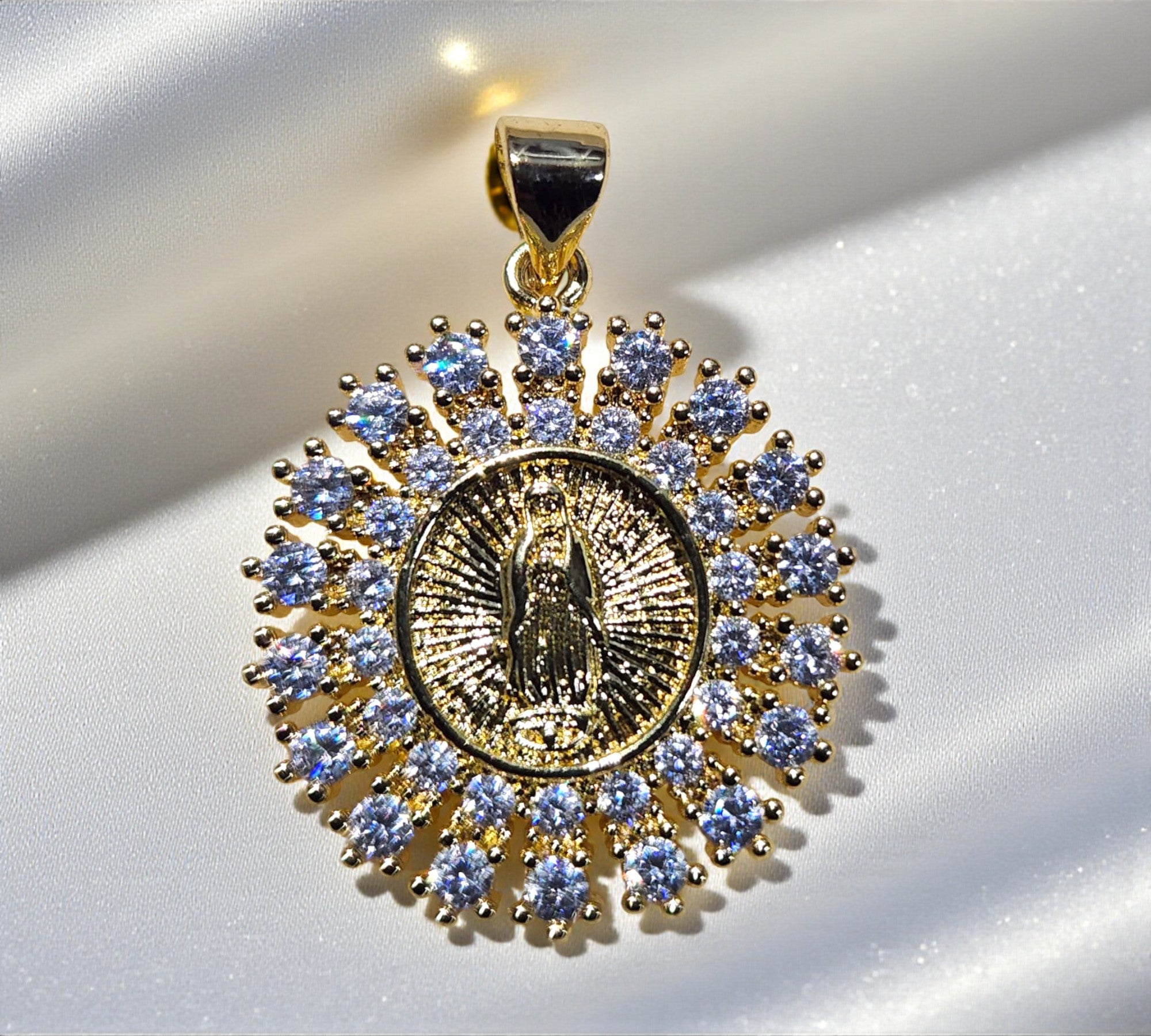 Medalla Virgen Circonia Grande