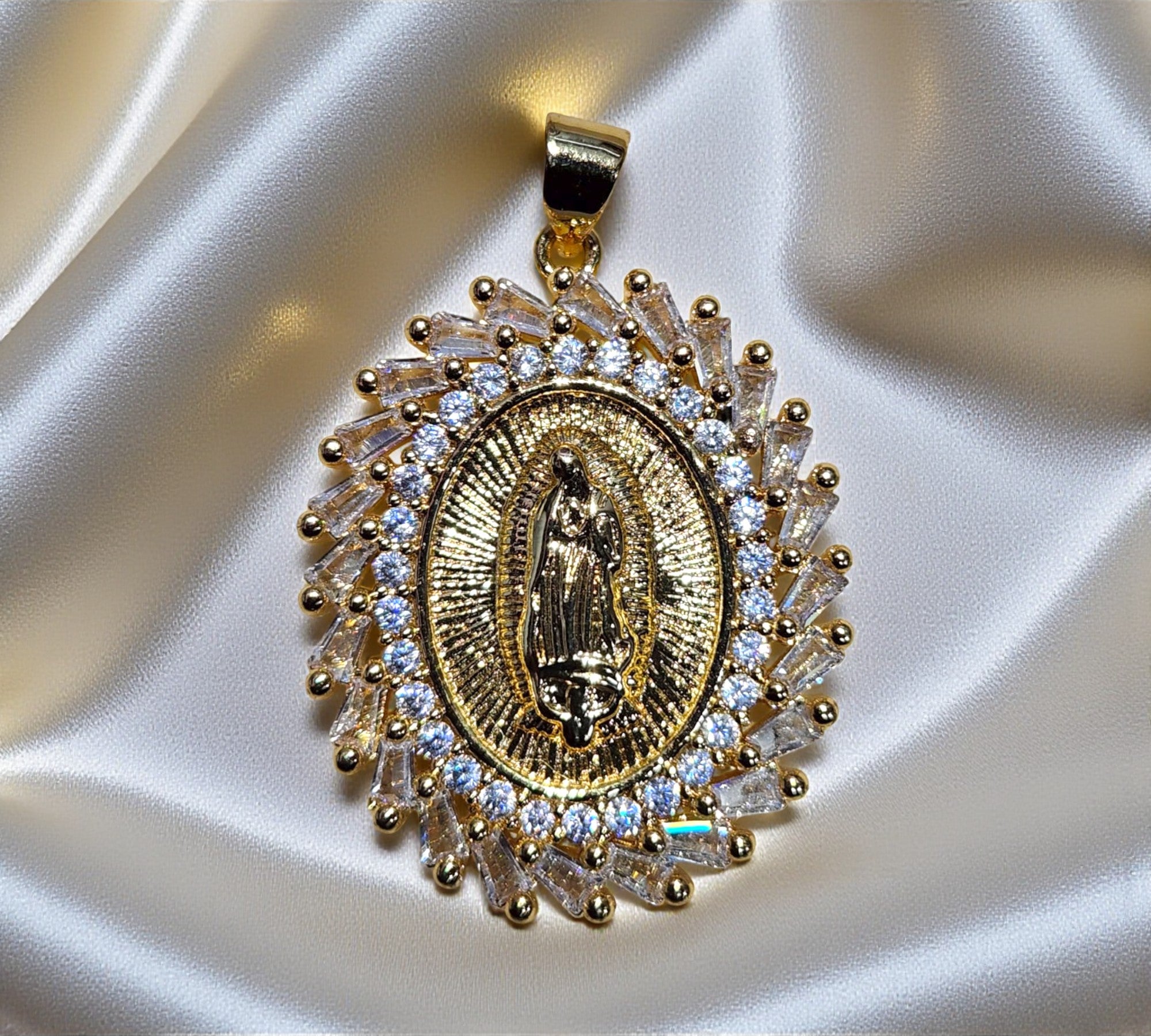 Medalla Virgen Silueta