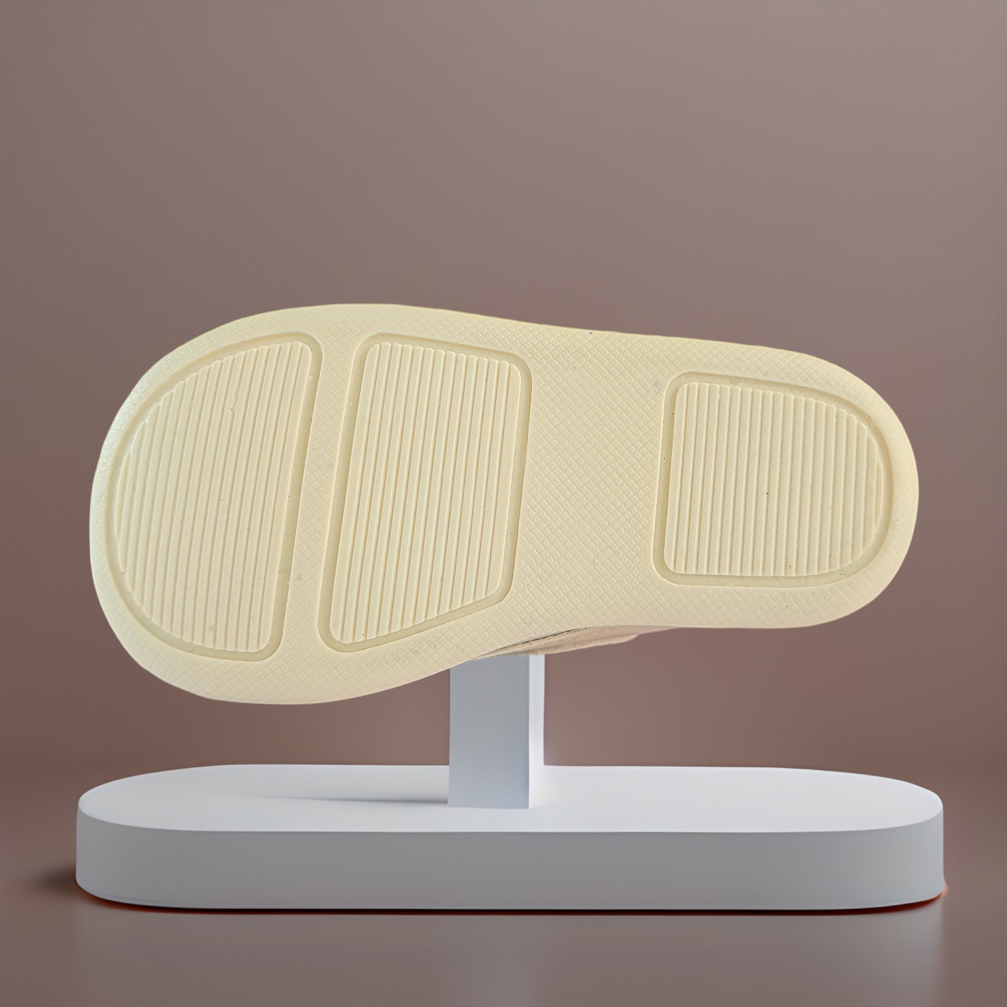 Zapatos para bautizo de niño modelo 512 en color hueso foto 3 toma de suela